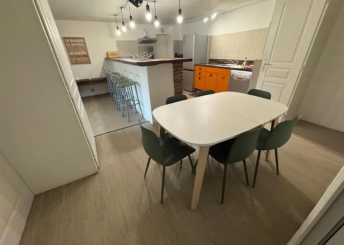 Appartement Avec Piscine A 5 Minutes De Cahors Le Montat