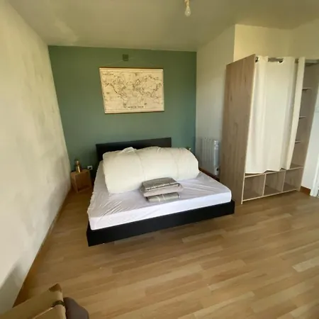 Lägenhet Avec Piscine A 5 Minutes De Cahors Le Montat