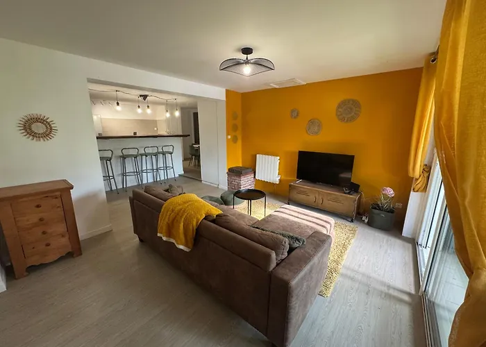 Avec Piscine A 5 Minutes De Cahors Le Montat